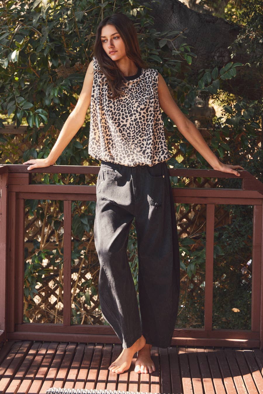 Textured Leopard Printed Knit Sleeveless Top: Ivory Leopard