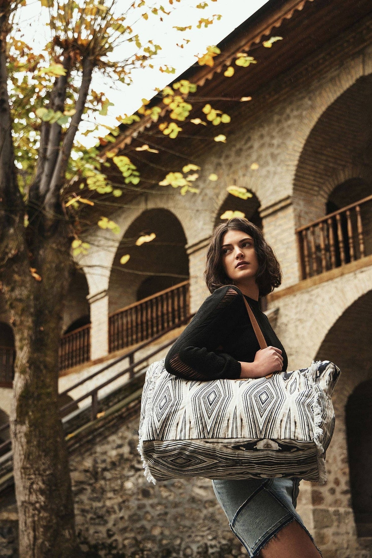 Tribal Spirit Adventure Weekender Bag In Off White: Single