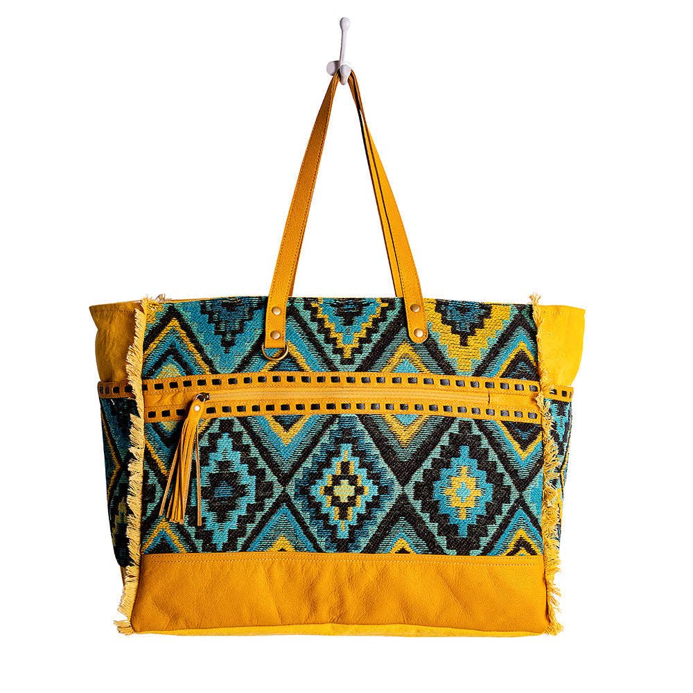 Sunridge Basin Weekender Bag: Sunflower Yellow