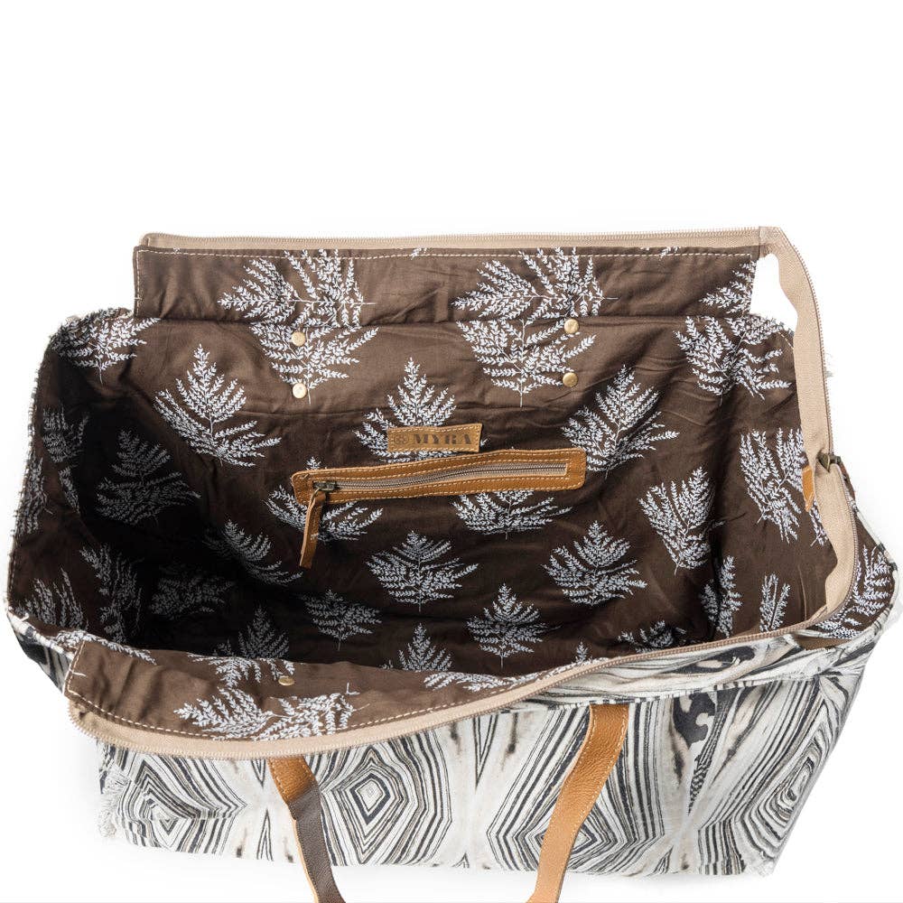 Tribal Spirit Adventure Weekender Bag In Off White: Single