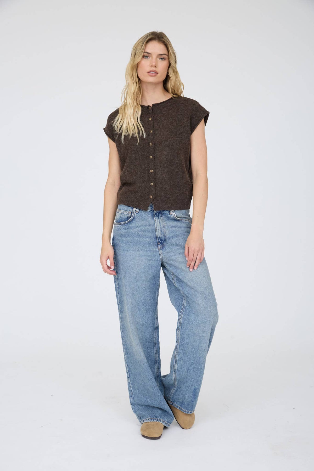 Lightweight Sleeveless Cardigan