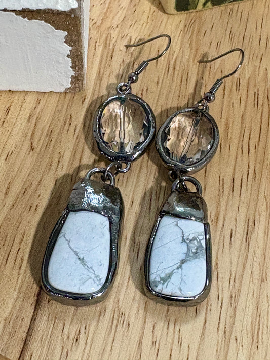 Pica Earrings White